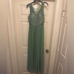 Beautiful green dress with lace top wedding prom homecoming